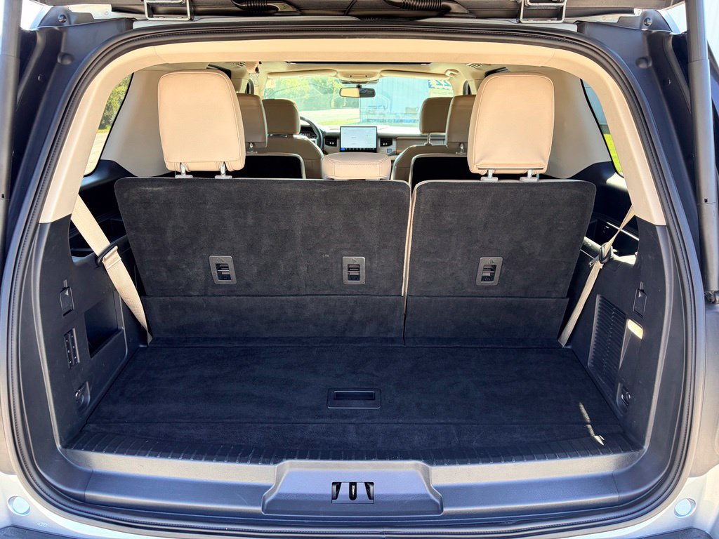 Certified 2022 Ford Expedition Limited RWD image 32