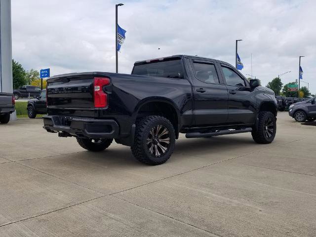 Used 2021 Chevrolet Silverado 1500 Custom Trail Boss w/ Midnight Edition AWD/4WD image 2