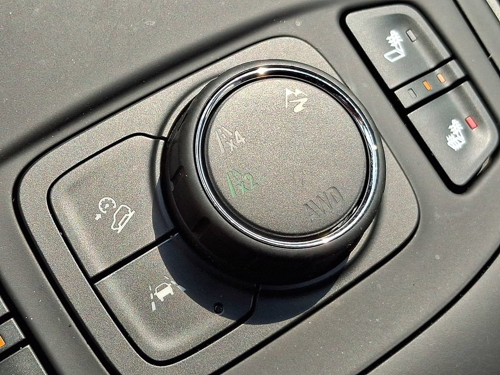 Used 2024 GMC Terrain SLT w/ LPO, Floor Liner Package AWD/4WD image 26