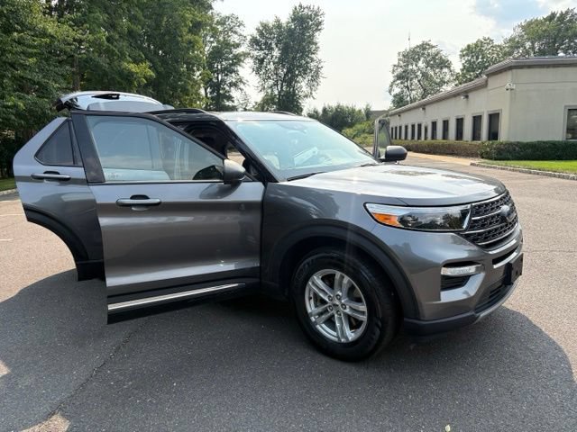 Certified 2022 Ford Explorer XLT w/ Equipment Group 202A AWD/4WD image 22