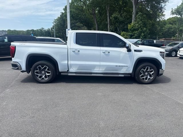Used 2024 GMC Sierra 1500 SLT w/ SLT Premium Package AWD/4WD image 9