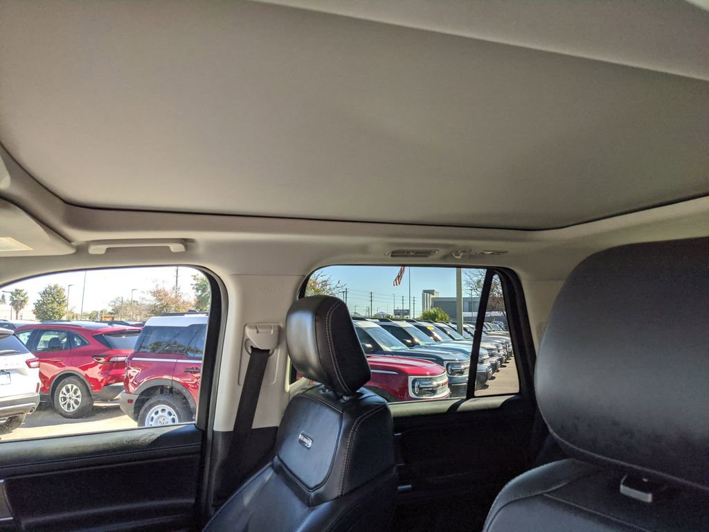 Certified 2025 Ford Expedition Platinum image 28