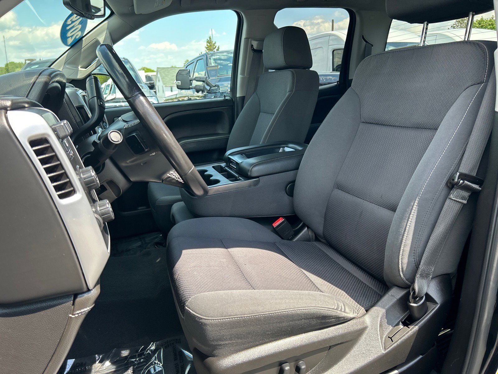 Used 2019 GMC Sierra 1500 SLE w/ Black Pack AWD/4WD image 8