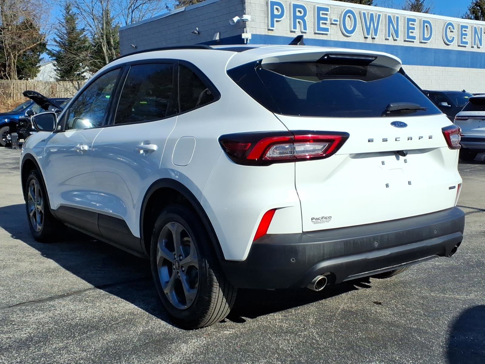 Certified 2025 Ford Escape ST-Line Select w/ Tech Pack #1 image 3