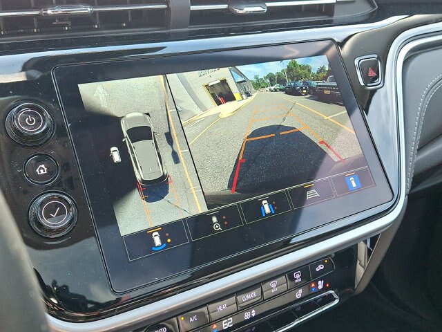 Used 2023 Chevrolet Bolt EUV Premier w/ Sun & Sound Package FWD image 7