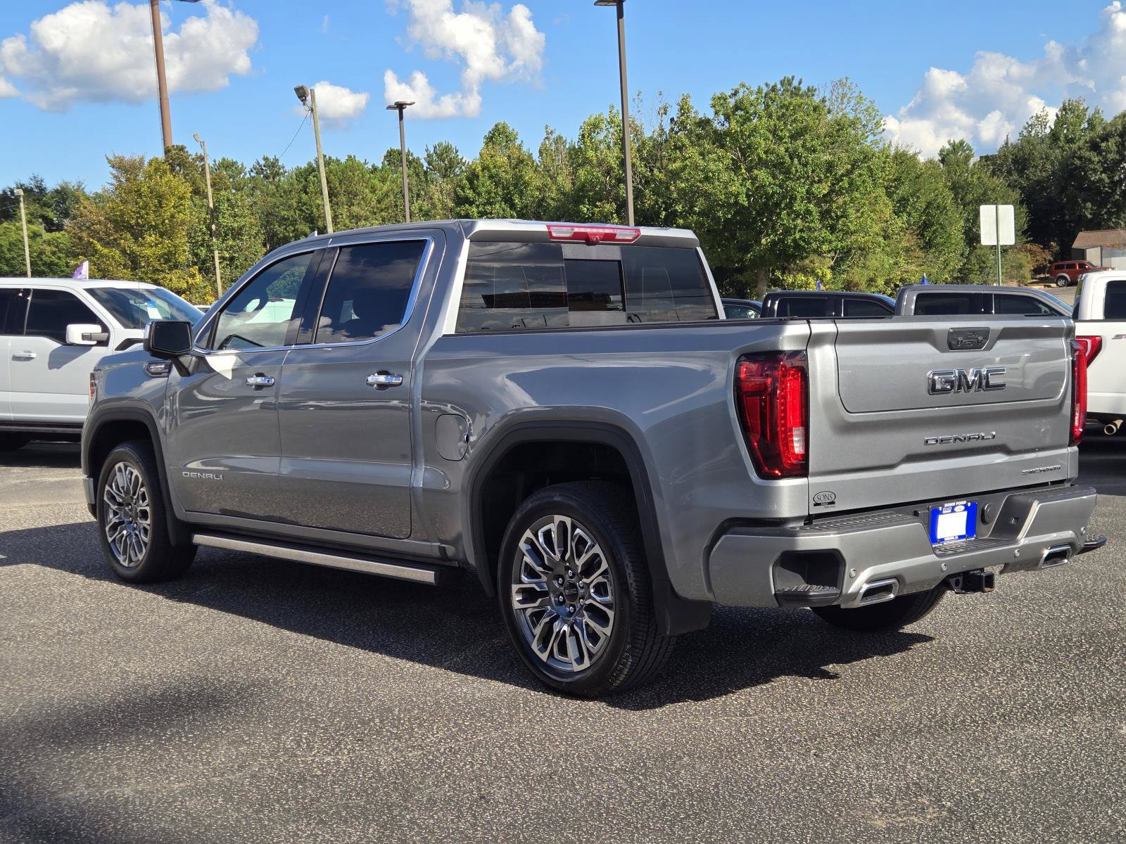 Used 2026 GMC Sierra 1500 Denali Ultimate AWD/4WD image 10