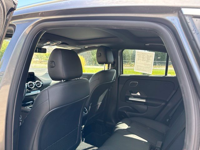 Used 2025 Mercedes-Benz GLA 250 4MATIC image 18