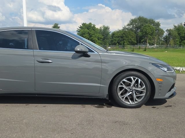 Used 2021 Hyundai Sonata SEL w/ Convenience Package FWD image 4
