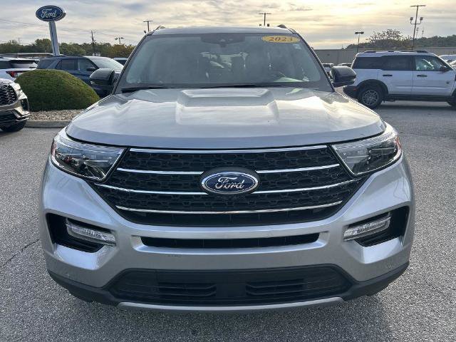 Certified 2023 Ford Explorer XLT w/ Equipment Group 202A RWD image 9