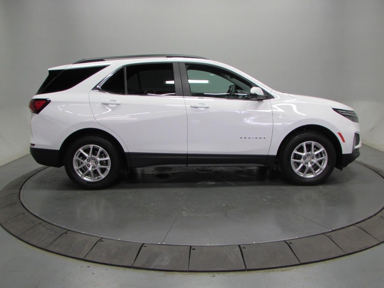 Used 2024 Chevrolet Equinox LT AWD/4WD image 8