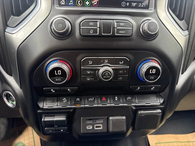 Used 2021 Chevrolet Silverado 1500 LT w/ Z71 Off-Road Package AWD/4WD image 22