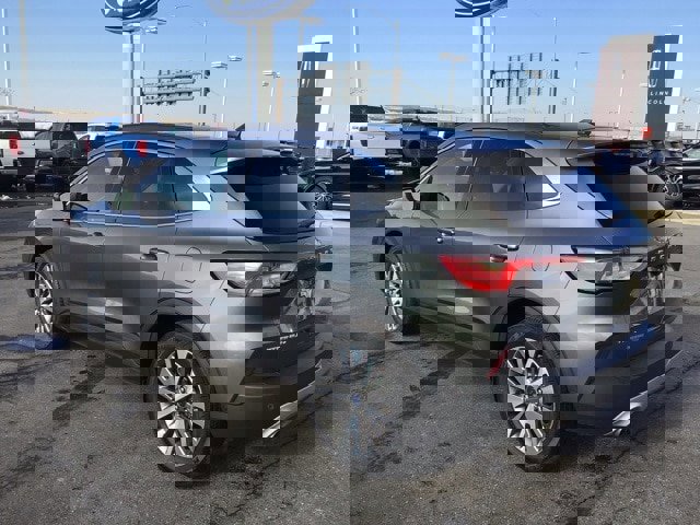 Certified 2022 Ford Escape Titanium image 3