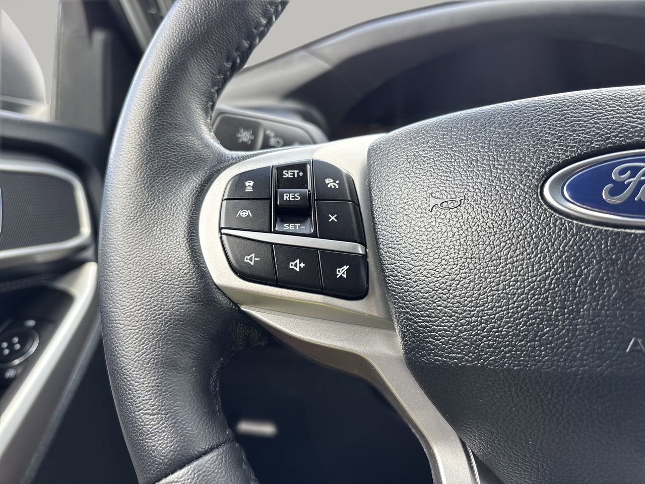 Certified 2023 Ford Explorer XLT w/ Equipment Group 202A image 29