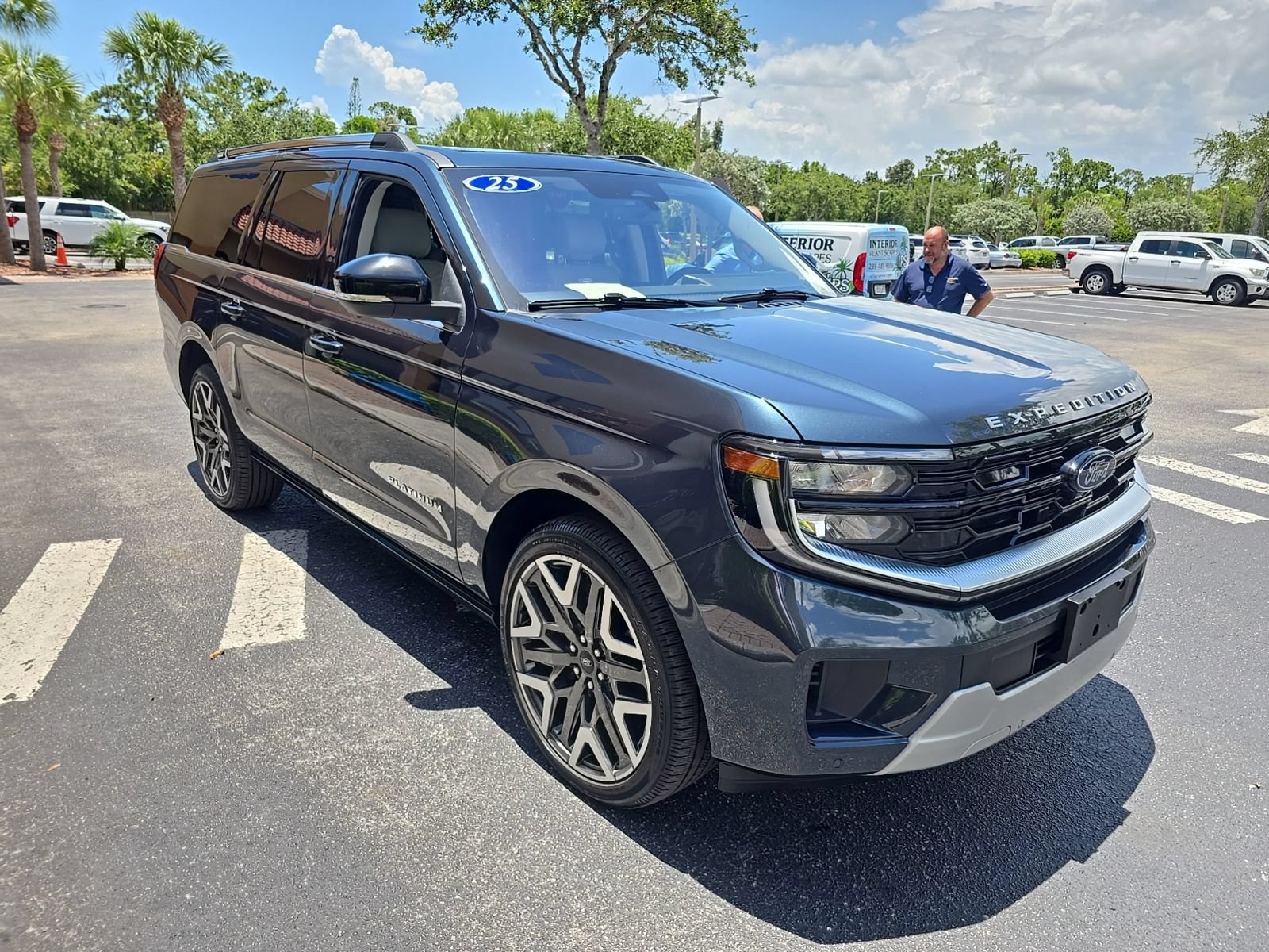Certified 2025 Ford Expedition Max Platinum w/ Platinum Ultimate Package AWD/4WD image 1