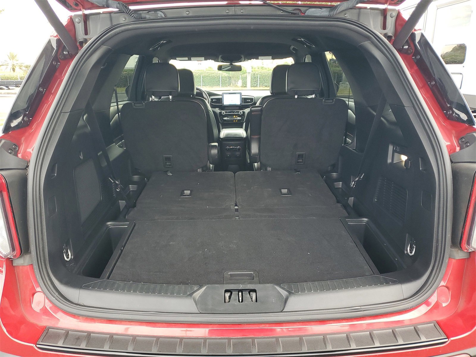 Certified 2023 Ford Explorer ST-Line w/ Class IV Trailer Tow Package image 6