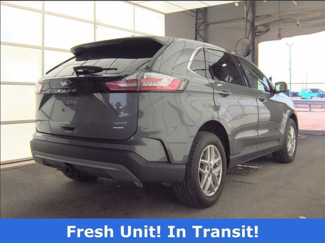 Certified 2024 Ford Edge SEL w/ Convenience Package AWD/4WD image 2