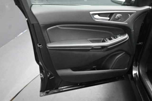 Certified 2024 Ford Edge Titanium AWD/4WD image 19