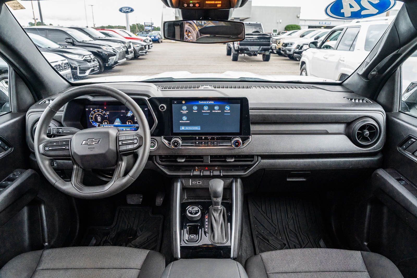 Used 2024 Chevrolet Colorado Trail Boss w/ Technology Package image 24