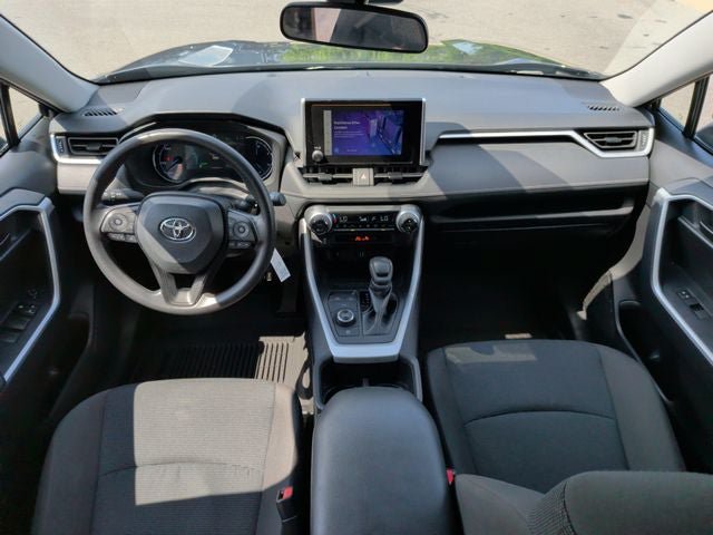 Used 2025 Toyota RAV4 LE AWD/4WD image 29