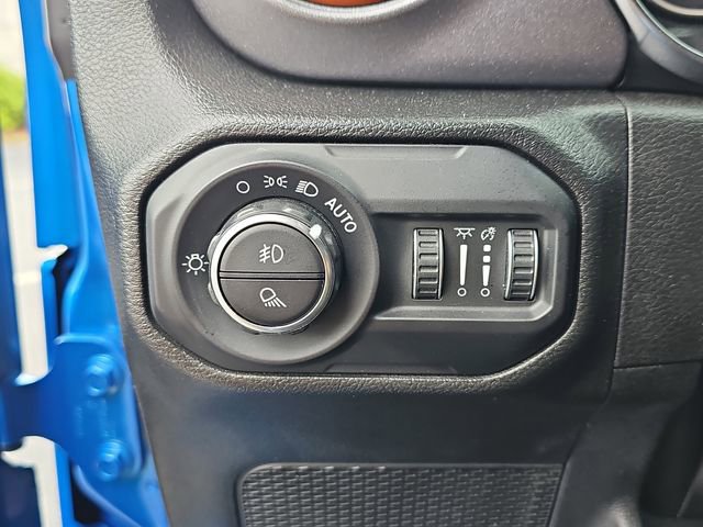 Used 2022 Jeep Gladiator Mojave w/ LED Lighting Group AWD/4WD image 29