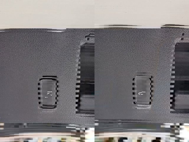 Certified 2024 Ford Escape SE w/ PHEV Premium Package image 33