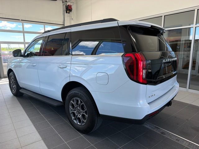 Certified 2025 Ford Expedition Active AWD/4WD image 4