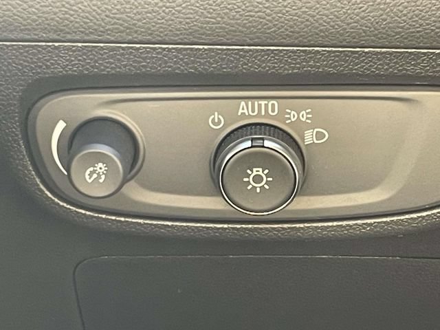 Used 2025 Buick Encore GX Preferred w/ Comfort Package FWD image 18