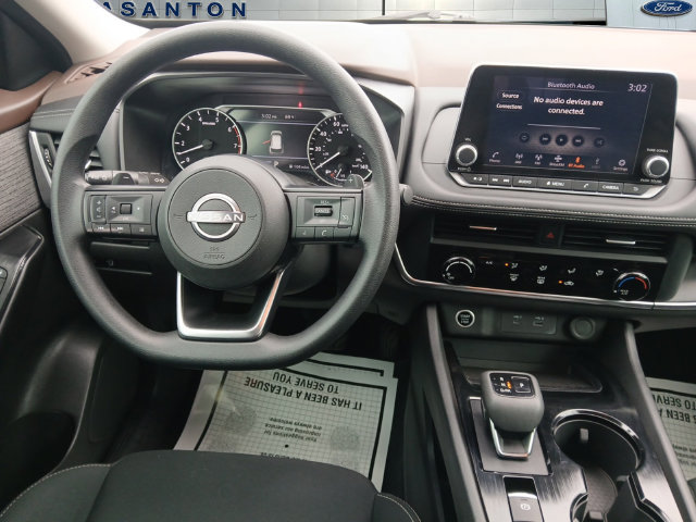 Used 2023 Nissan Rogue S FWD image 10