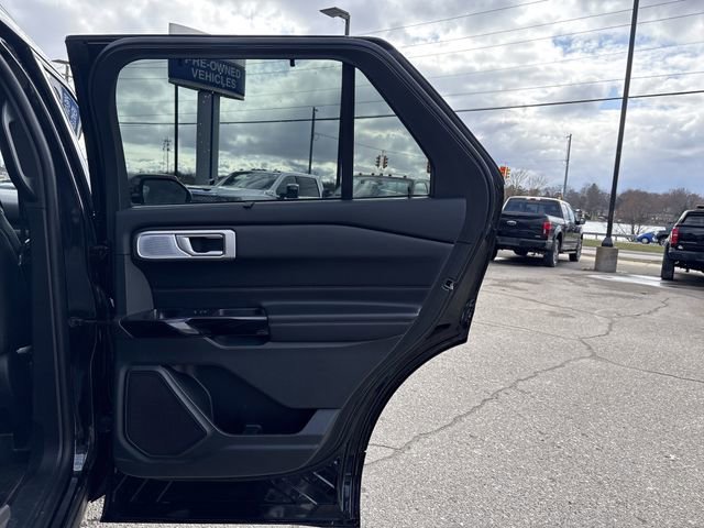 Certified 2023 Ford Explorer Platinum w/ Technology Package image 25