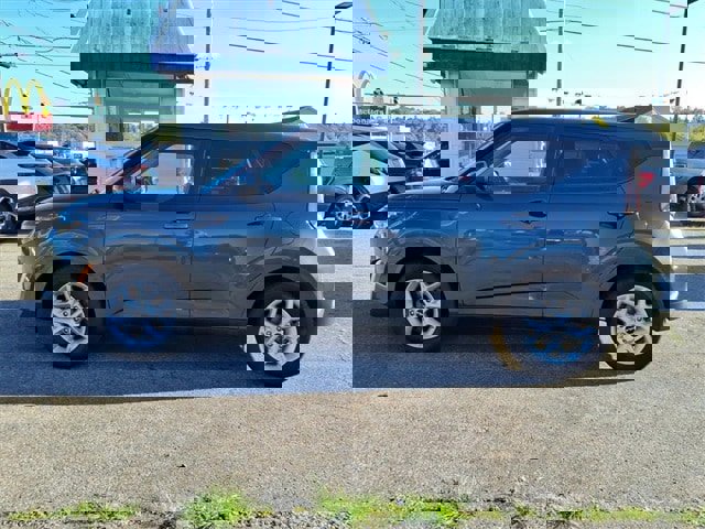 Used 2023 Kia Soul LX w/ LX Technology Package image 2