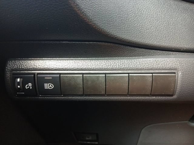 Used 2025 Toyota Corolla LE FWD image 8