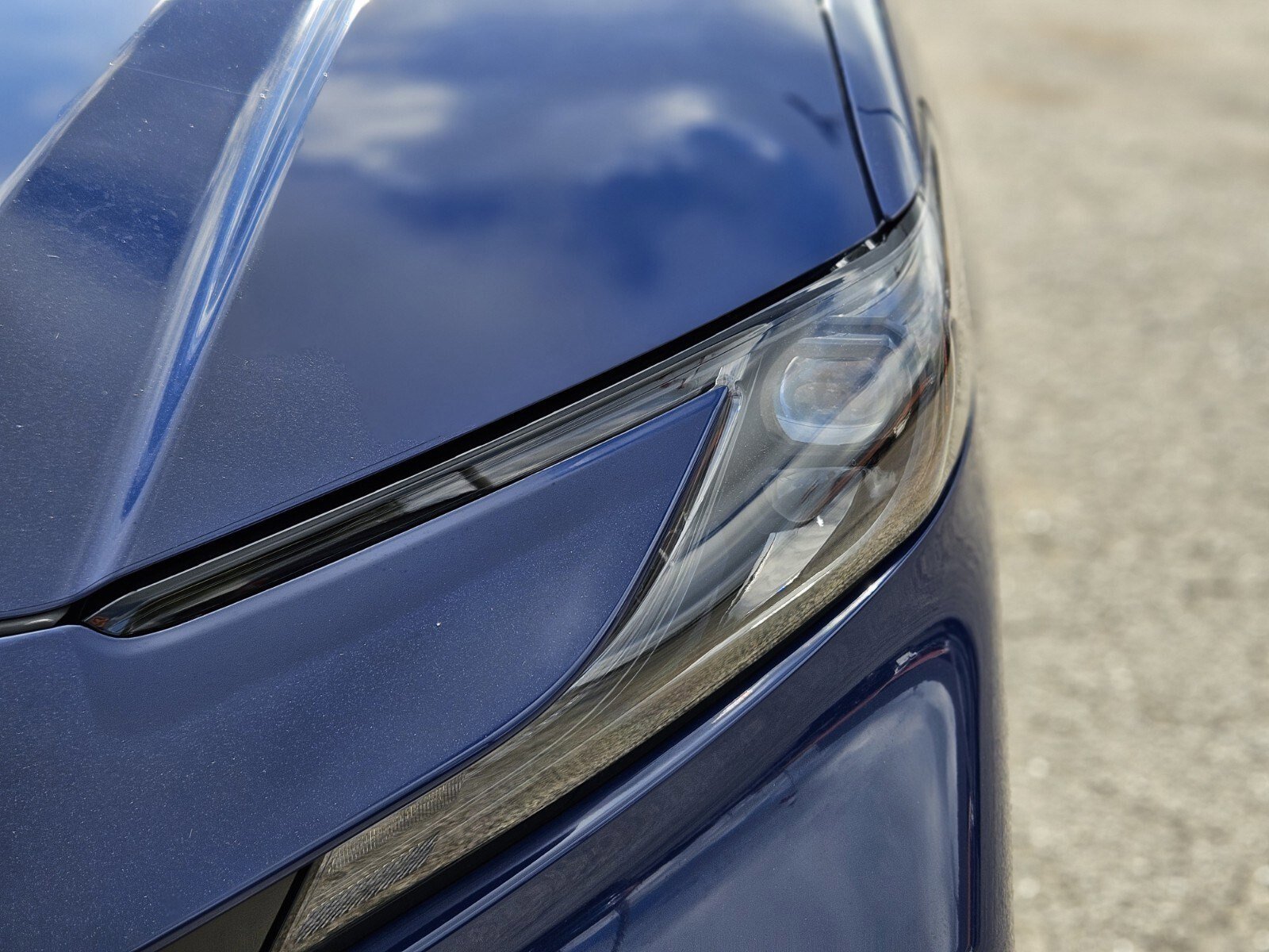 Used 2025 Toyota Camry SE image 11