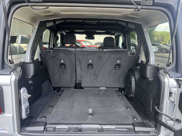 Used 2024 Jeep Wrangler Unlimited Rubicon w/ Technology Group AWD/4WD image 12