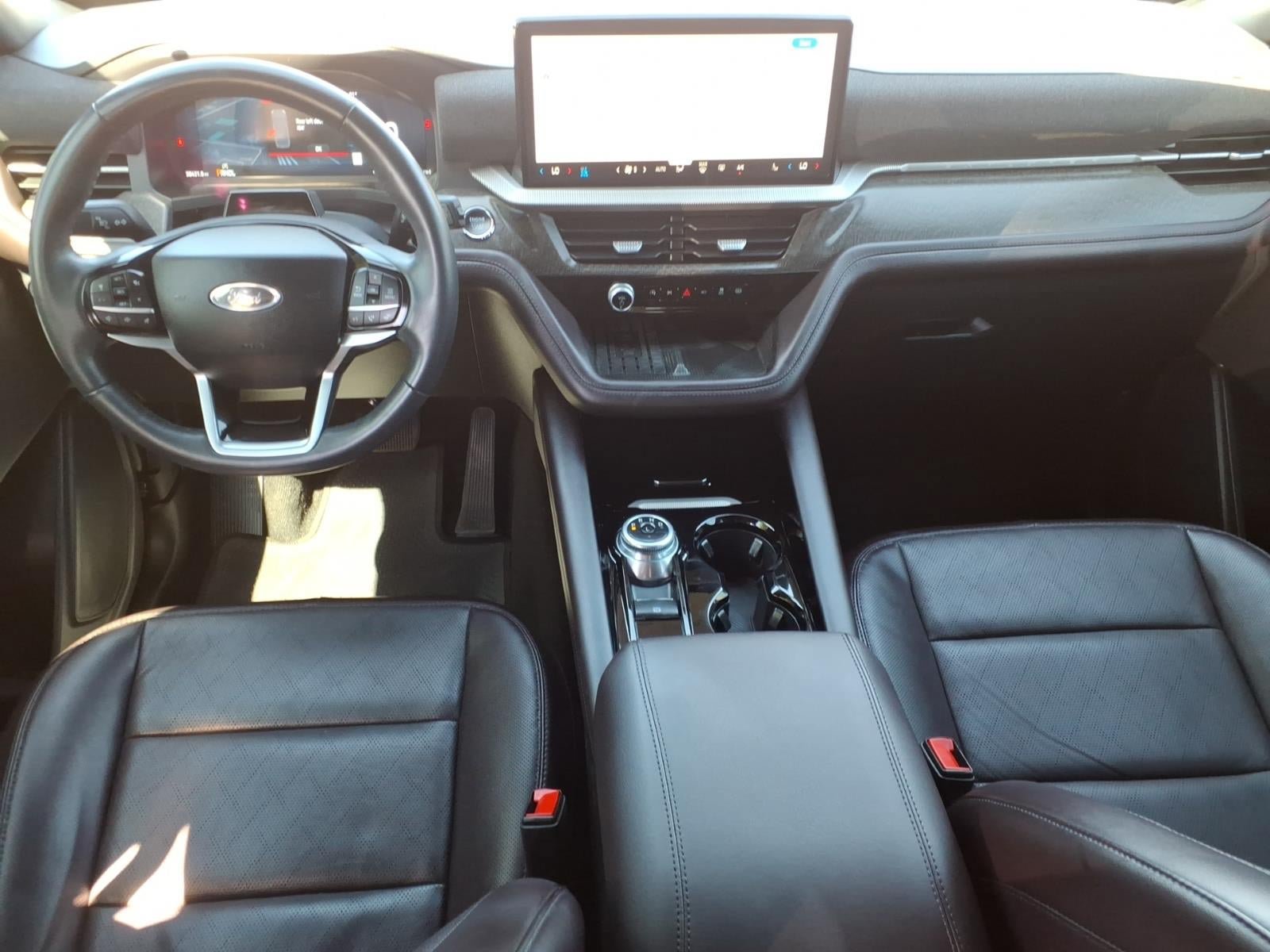 Certified 2025 Ford Explorer Platinum RWD image 20
