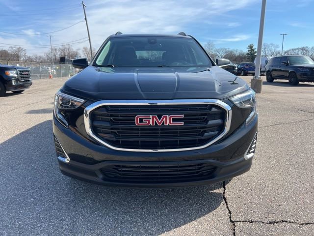 Used 2020 GMC Terrain SLE w/ Driver Convenience Package image 2