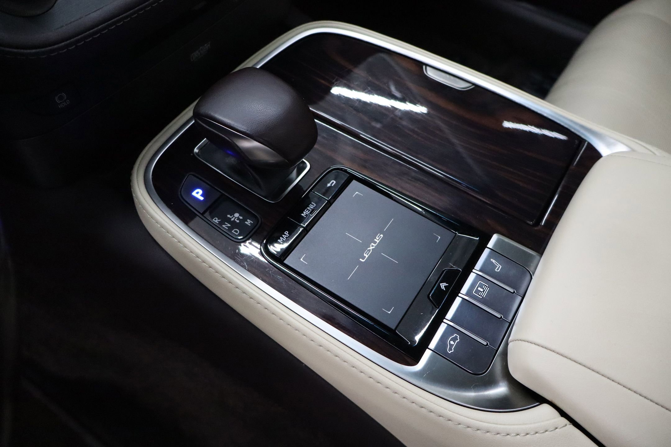 Used 2020 Lexus LS 500 w/ Interior Upgrade Package RWD image 20