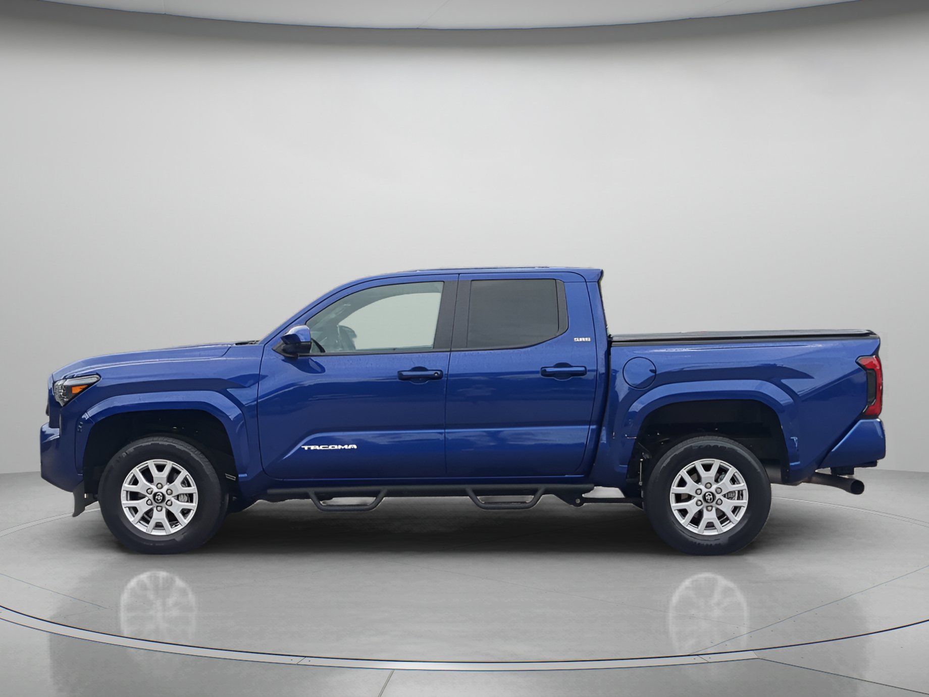 Used 2025 Toyota Tacoma SR5 RWD image 43