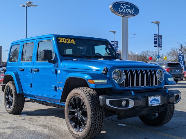 Used 2024 Jeep Wrangler Unlimited Sahara AWD/4WD image 2