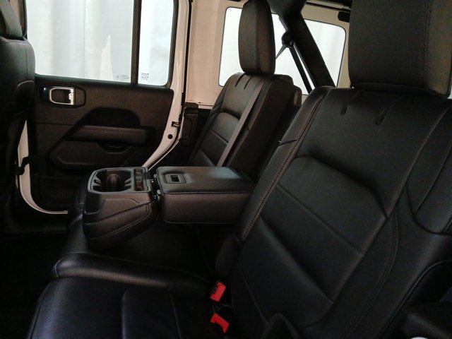 Used 2021 Jeep Wrangler Unlimited Sahara image 27