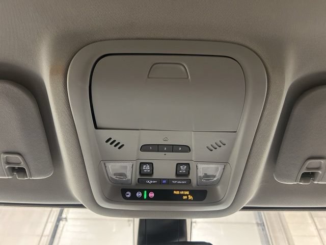 Used 2022 GMC Acadia SLE w/ GMC Pro Grade Package AWD/4WD image 31