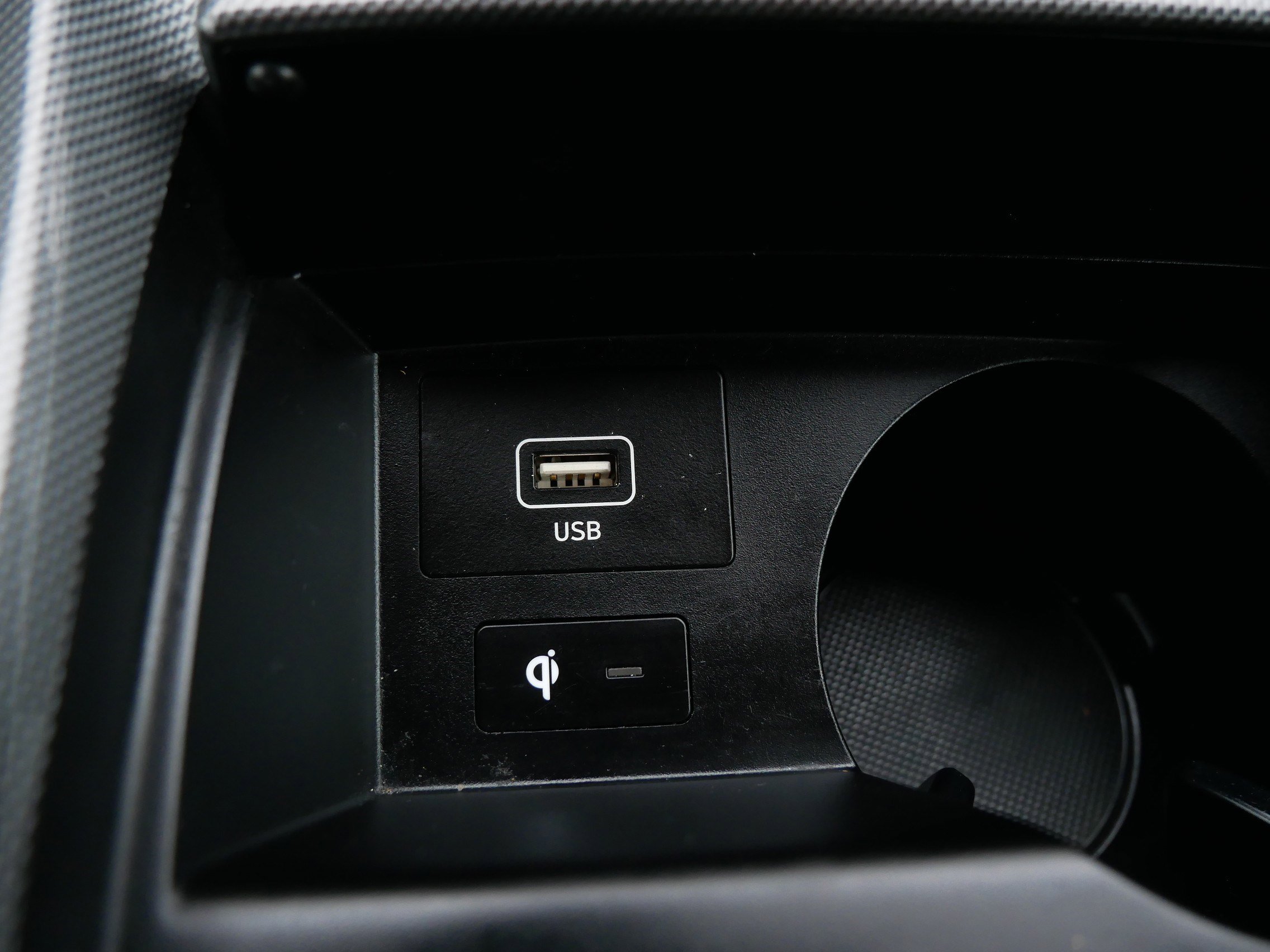 Used 2022 Hyundai Santa Fe SEL FWD image 32