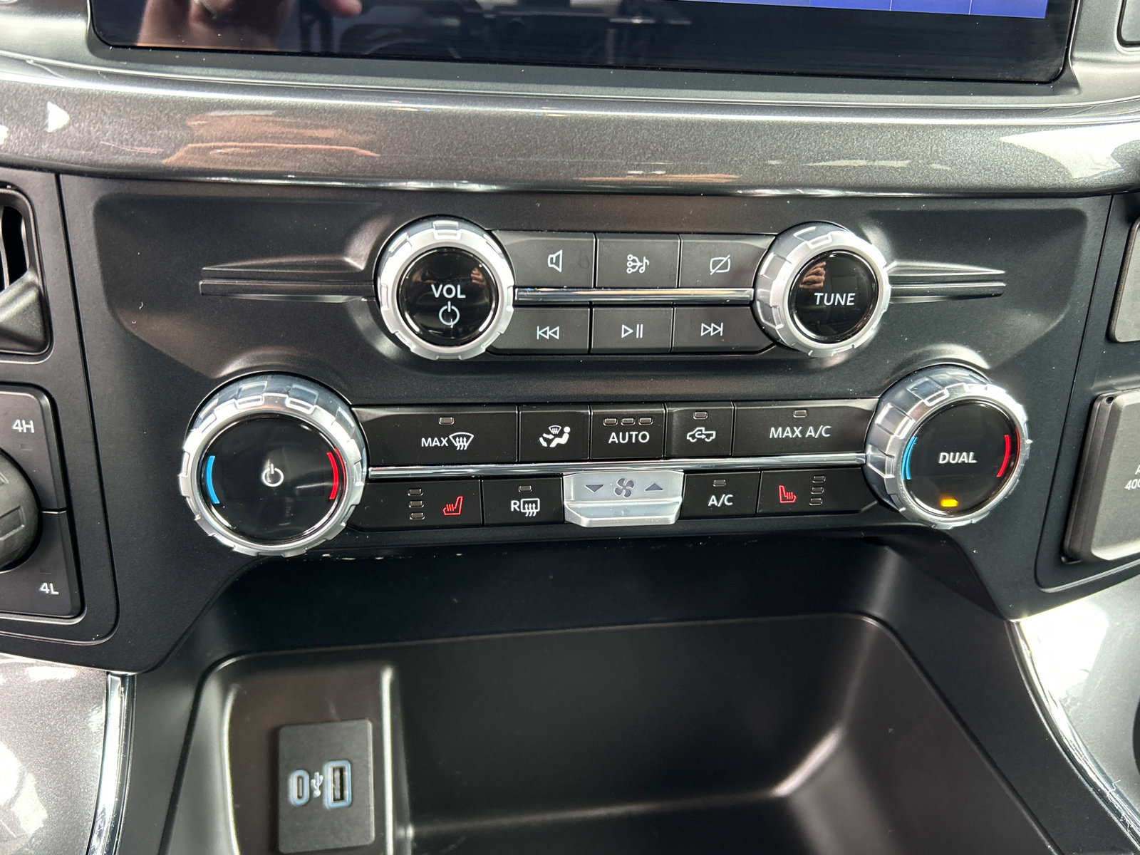Certified 2023 Ford F150 XLT w/ Equipment Group 302A High AWD/4WD image 19