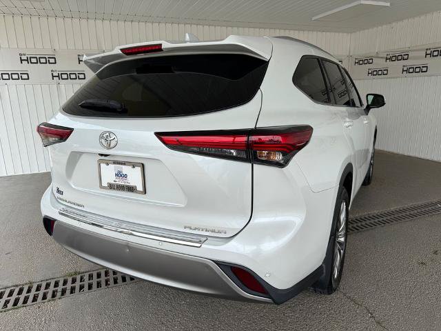 Used 2023 Toyota Highlander Platinum FWD image 27