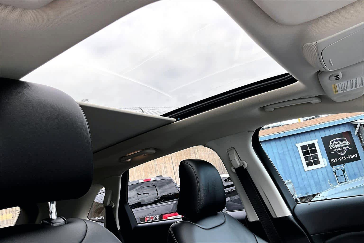 Certified 2022 Ford Edge SEL w/ Convenience Package AWD/4WD image 14