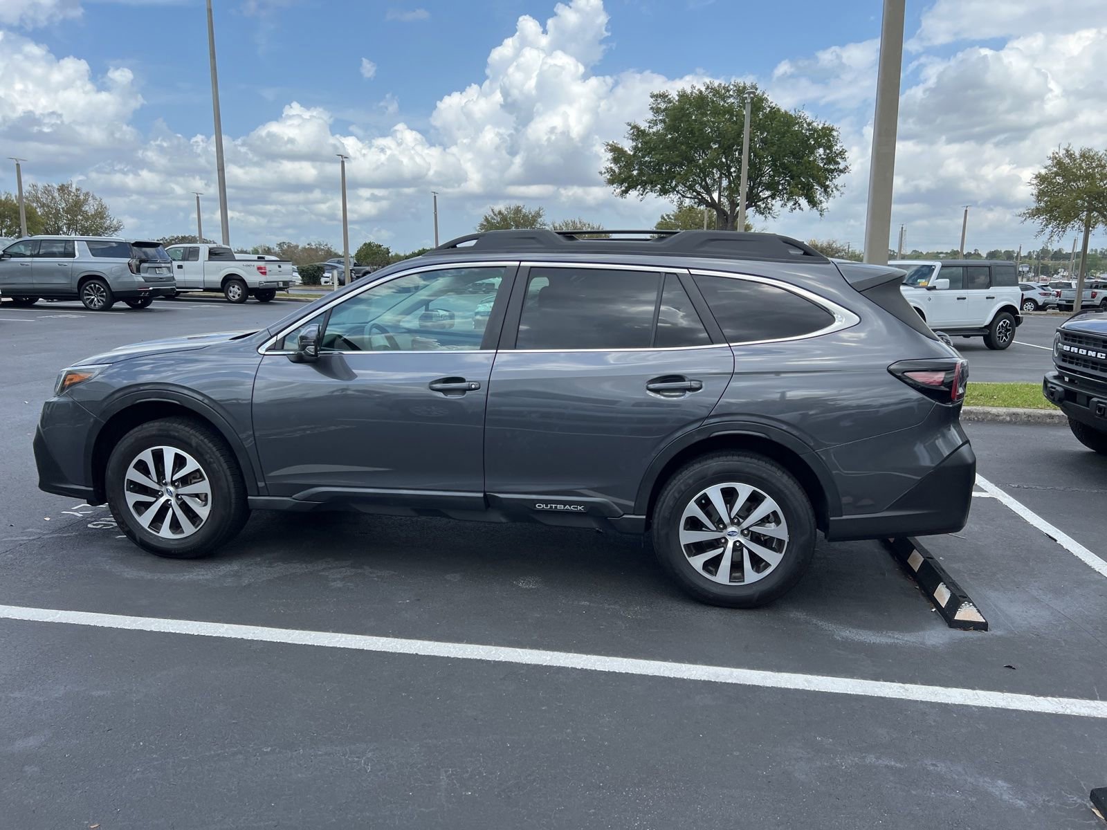 Used 2021 Subaru Outback Premium image 45
