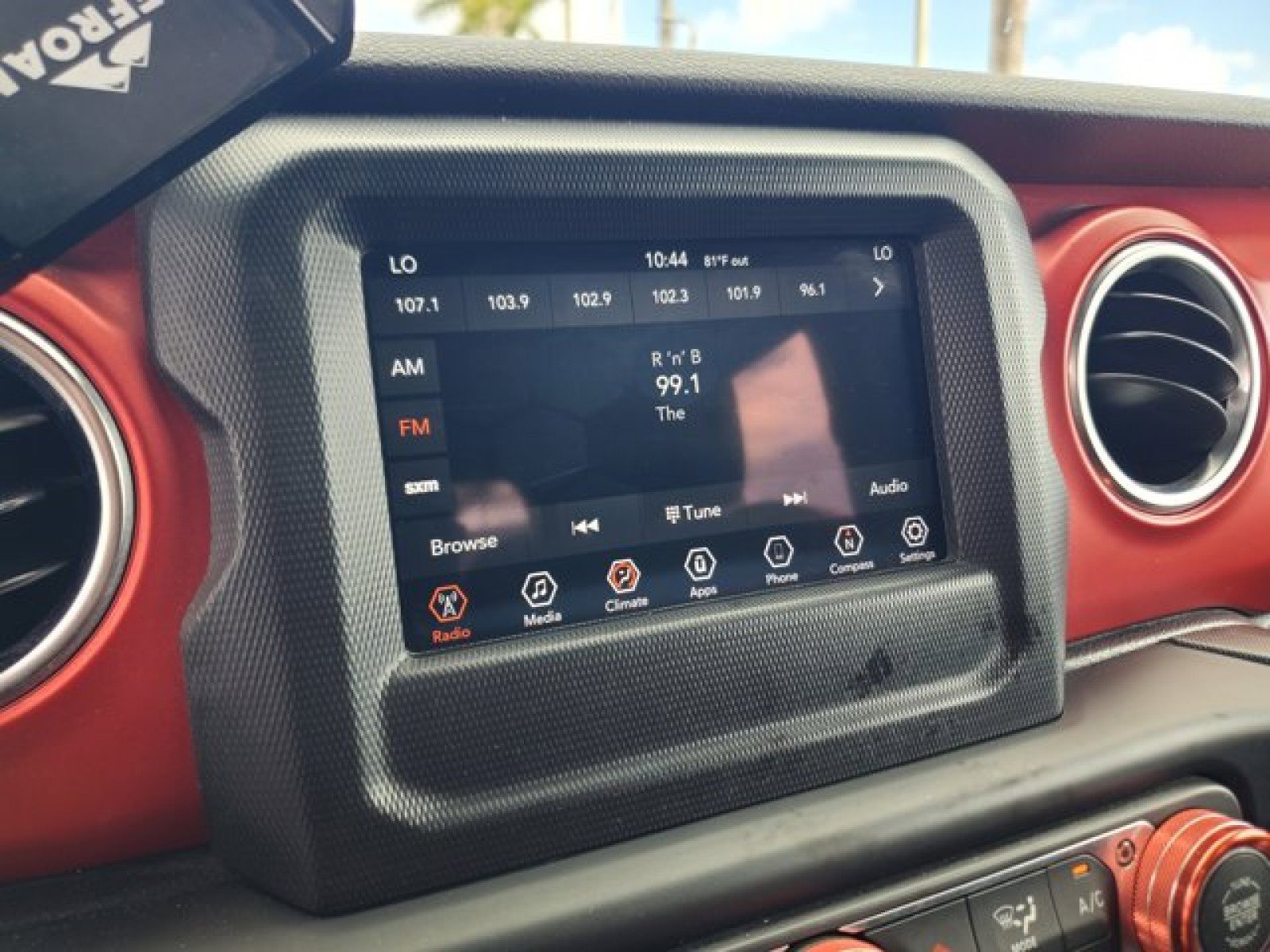 Used 2020 Jeep Wrangler Rubicon AWD/4WD image 18