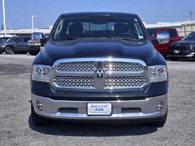 Used 2017 RAM 1500 Laramie AWD/4WD image 2