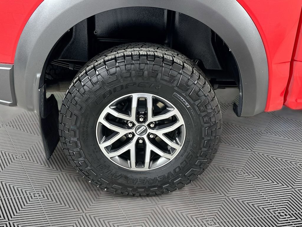 Certified 2018 Ford F150 Raptor w/ Equipment Group 802A Luxury image 30