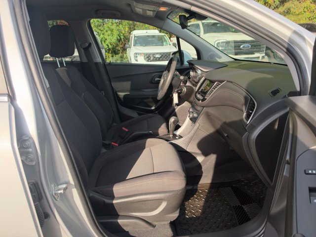Used 2019 Chevrolet Trax LT FWD image 11