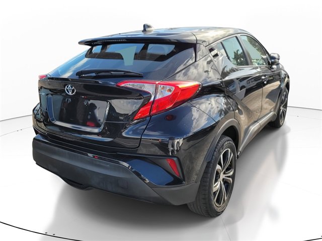 Used 2021 Toyota C-HR LE image 4